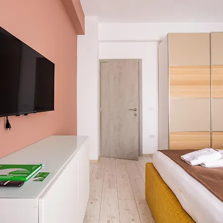 Luxury Sabina 35 Апартаменты *